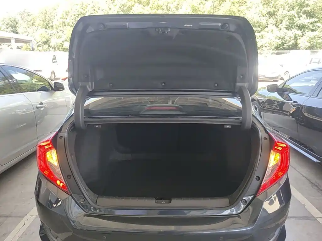 Honda Civic — фото 19