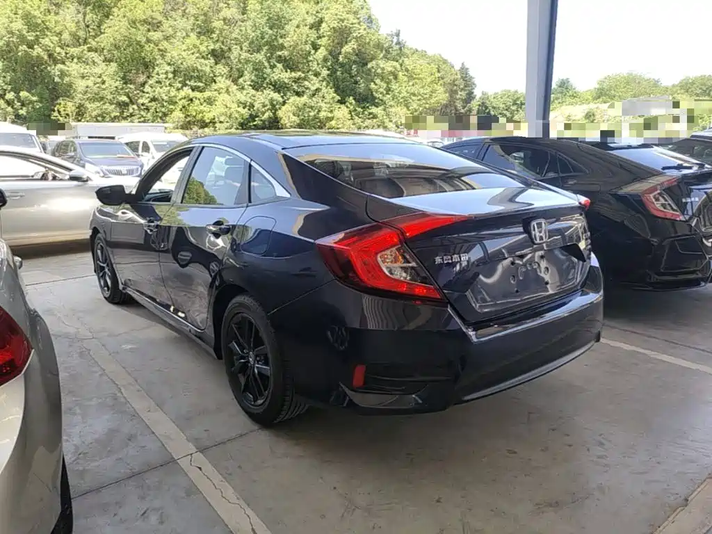 Honda Civic — фото 5