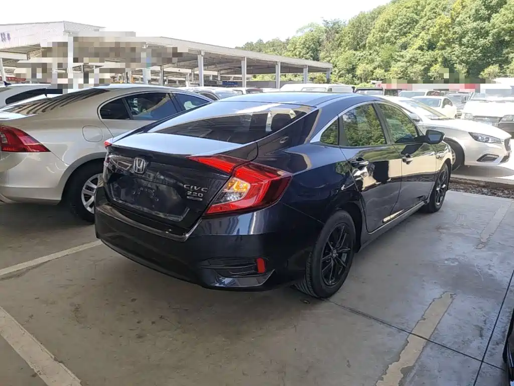 Honda Civic — фото 7