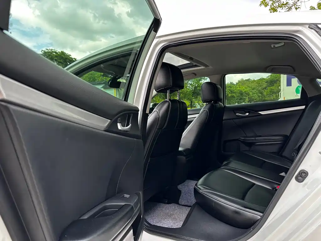 Honda Civic — фото 8