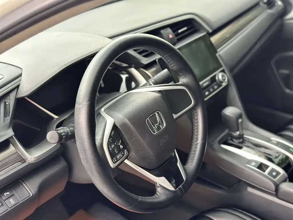 Honda Civic — фото 9