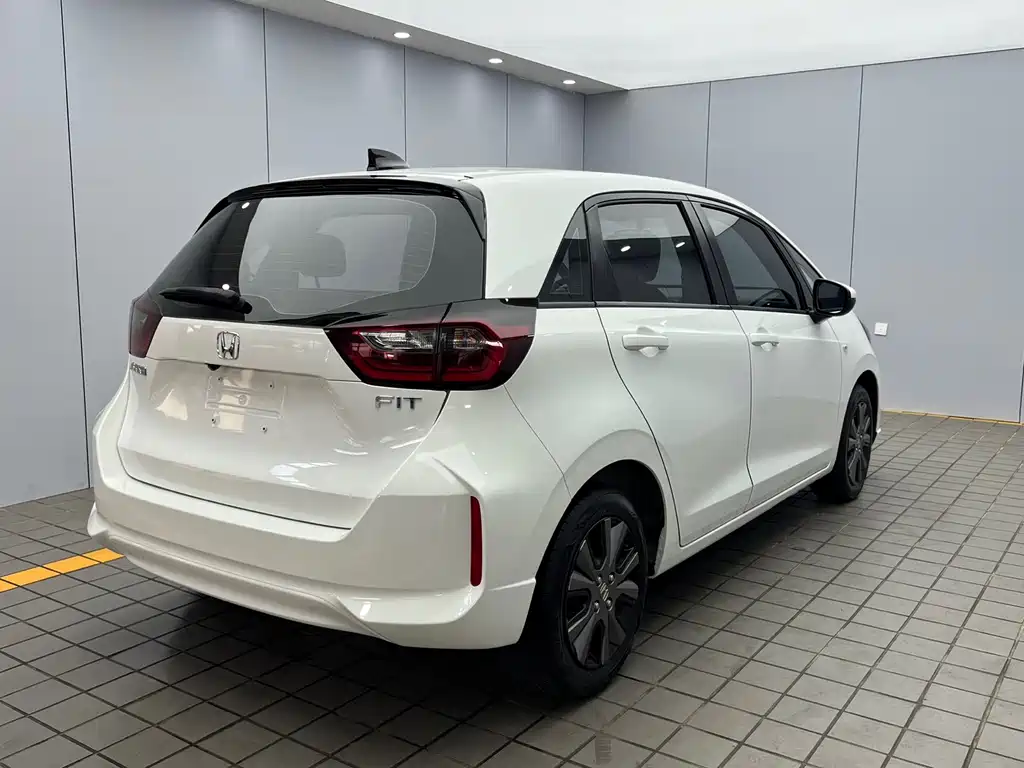 Honda Fit — фото 6