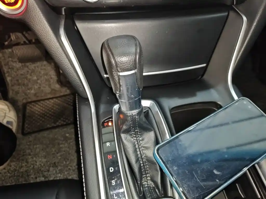 Honda Inspire — фото 14