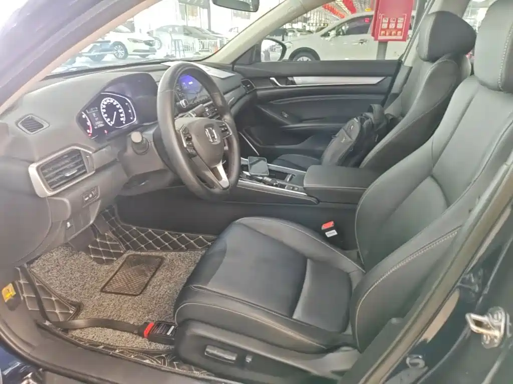 Honda Inspire — фото 15