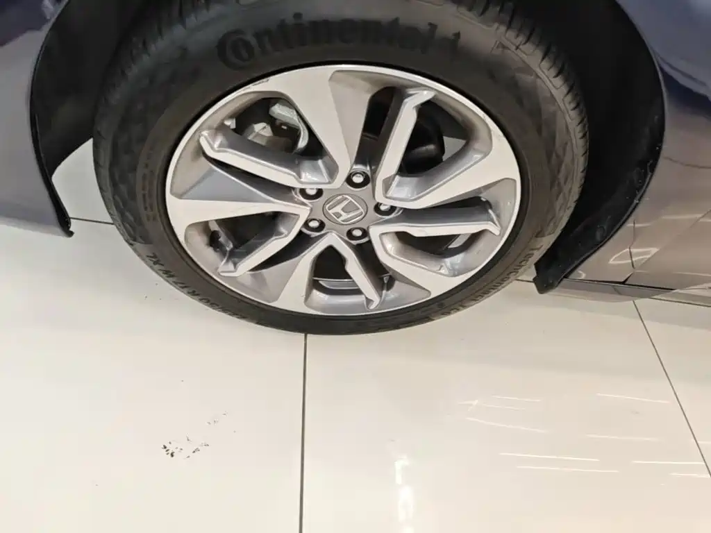 Honda Inspire — фото 23
