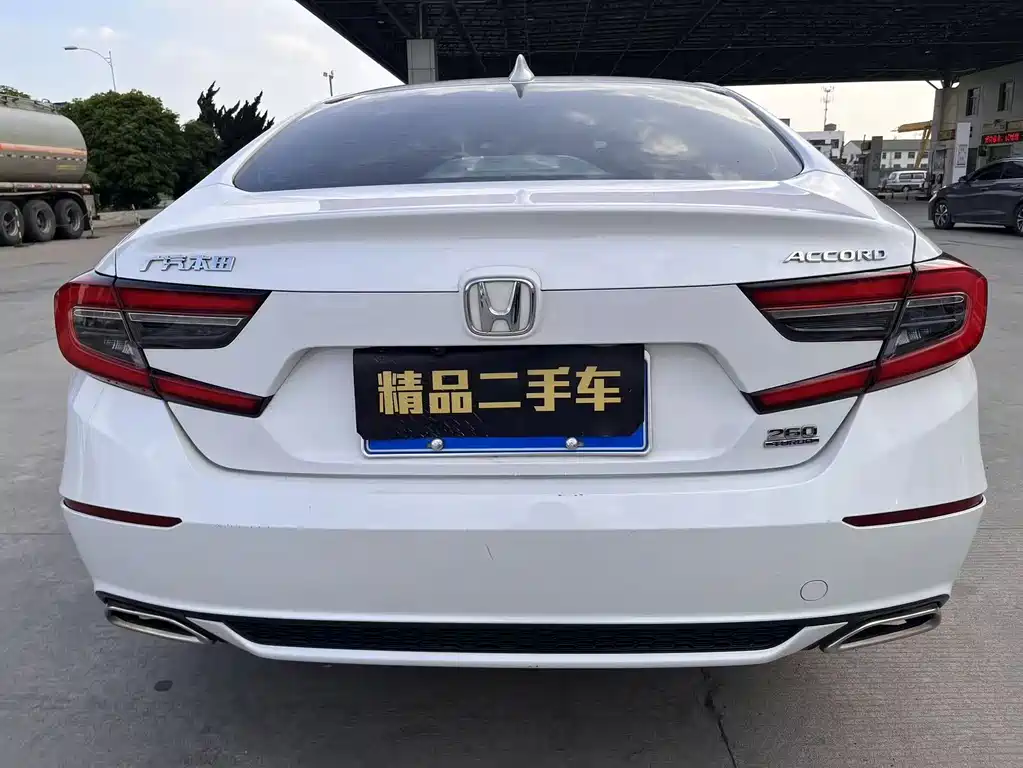 Honda Accord — фото 6