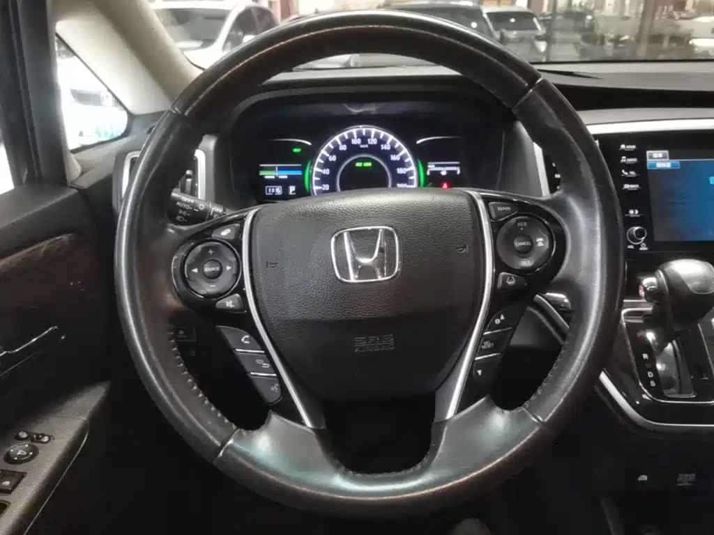 Honda Odyssey — фото 11