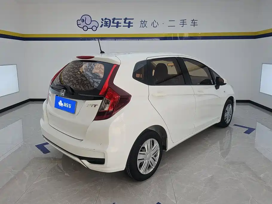 Honda Fit — фото 3
