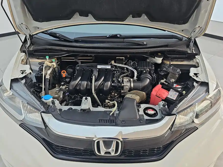 Honda Fit — фото 10