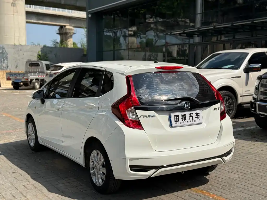 Honda Fit — фото 4