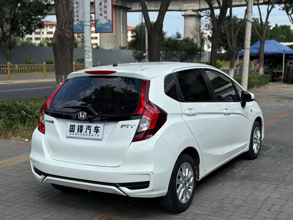 Honda Fit — фото 6