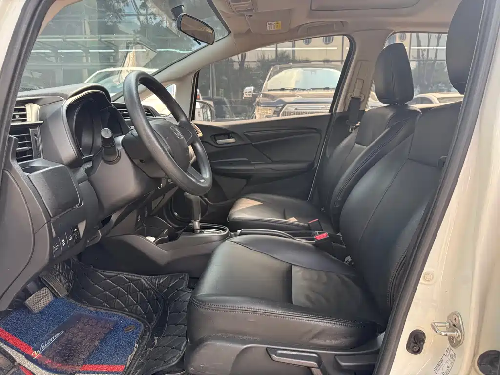 Honda Fit — фото 9