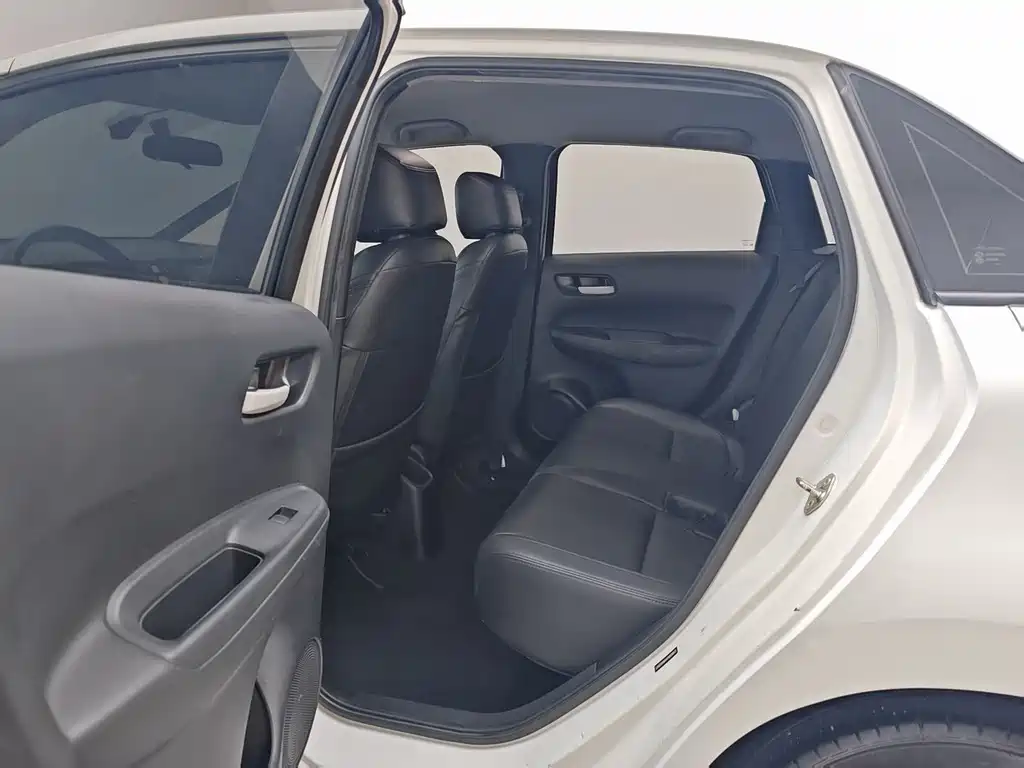 Honda Fit — фото 17