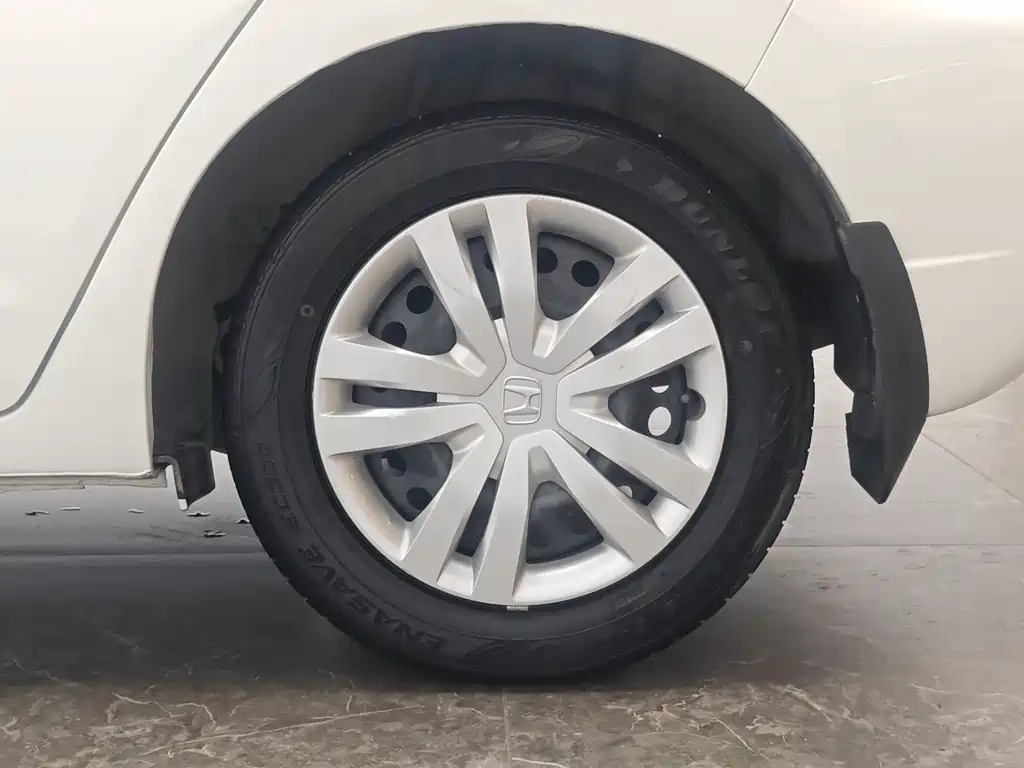 Honda Fit — фото 9