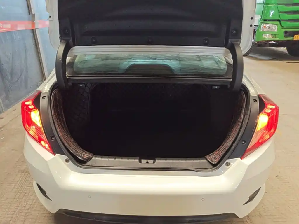 Honda Civic — фото 19