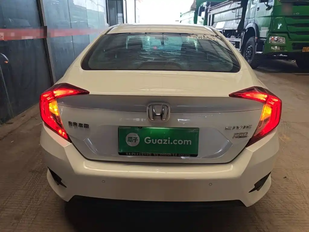 Honda Civic — фото 6