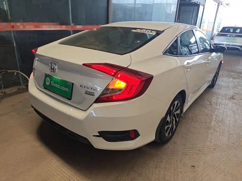 Honda Civic — фото 7