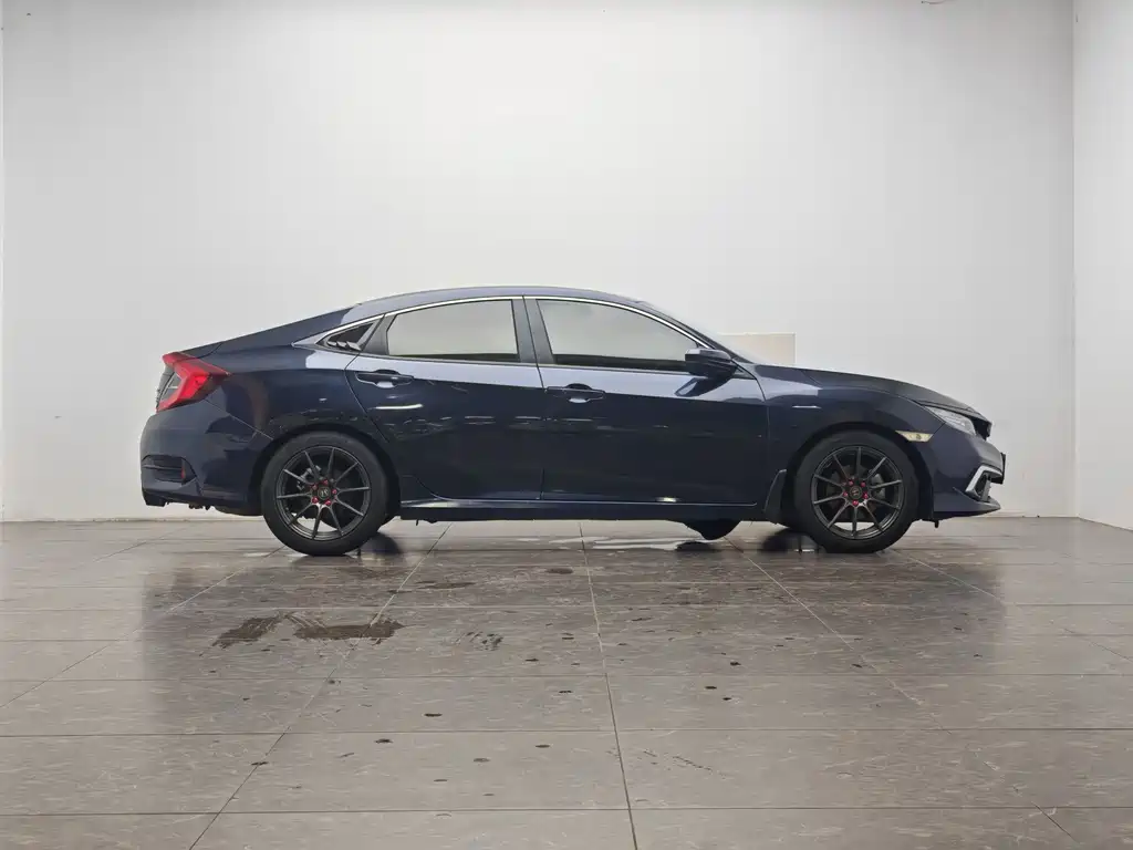 Honda Civic — фото 11