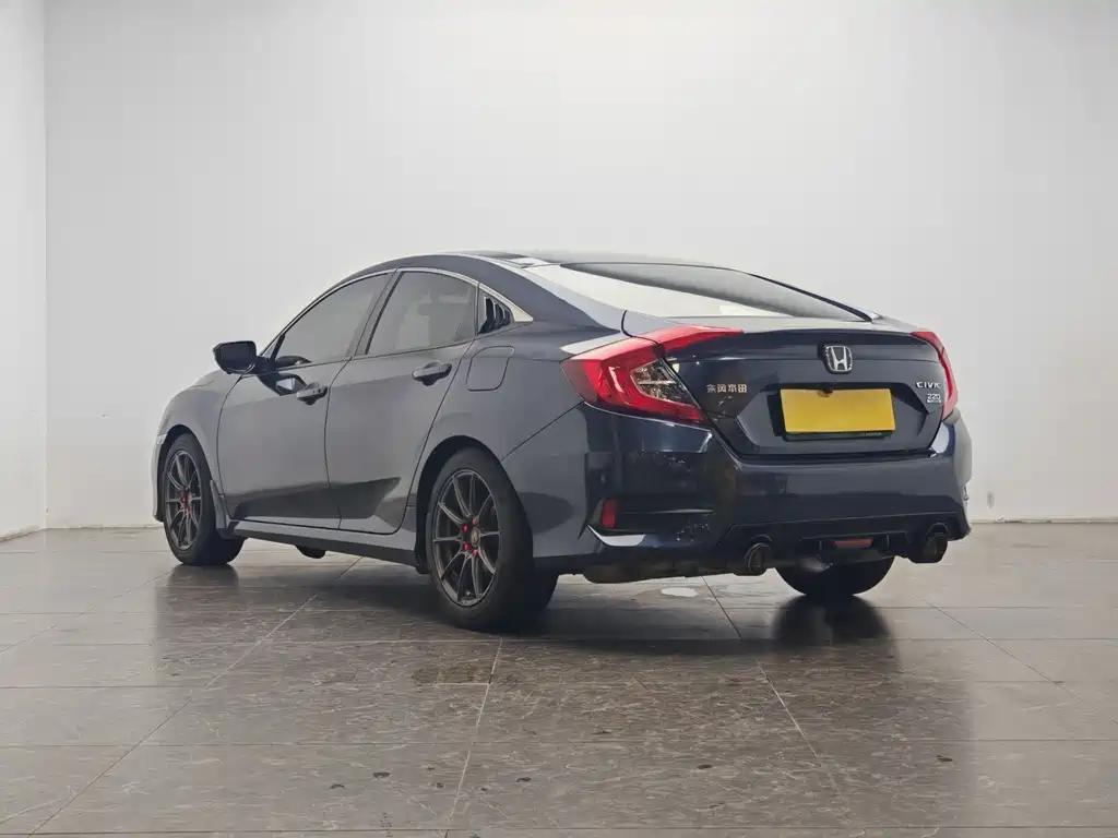 Honda Civic — фото 4