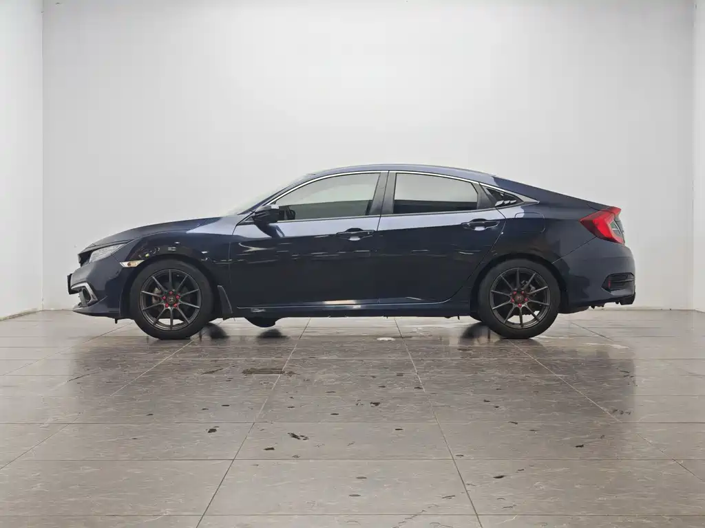 Honda Civic — фото 10