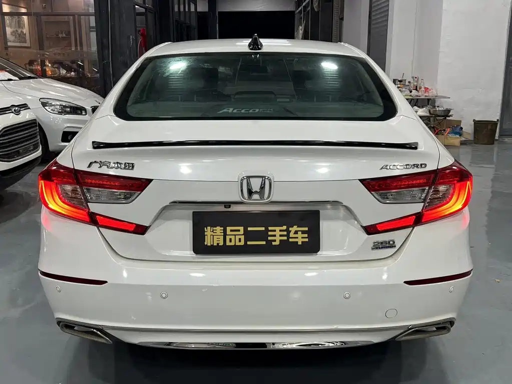Honda Accord — фото 4