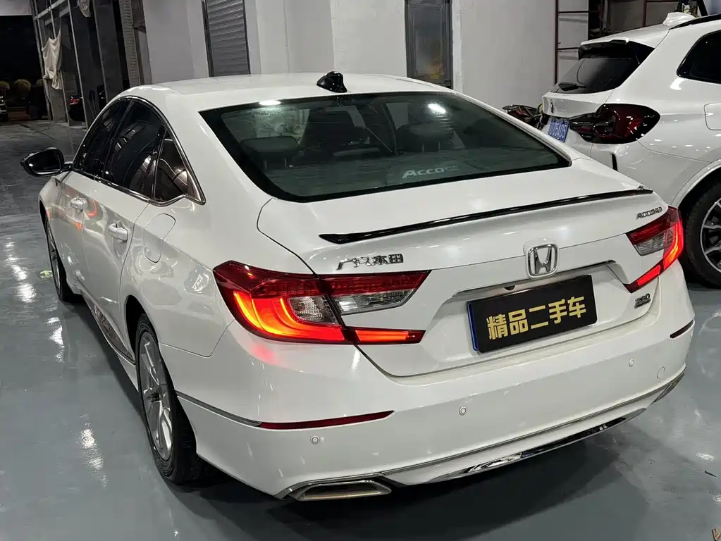 Honda Accord — фото 6
