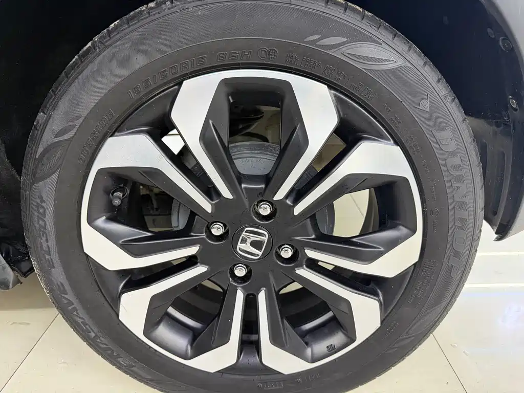 Honda Fit — фото 14