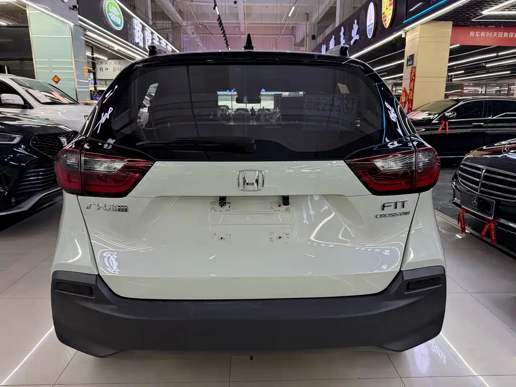 Honda Fit — фото 5