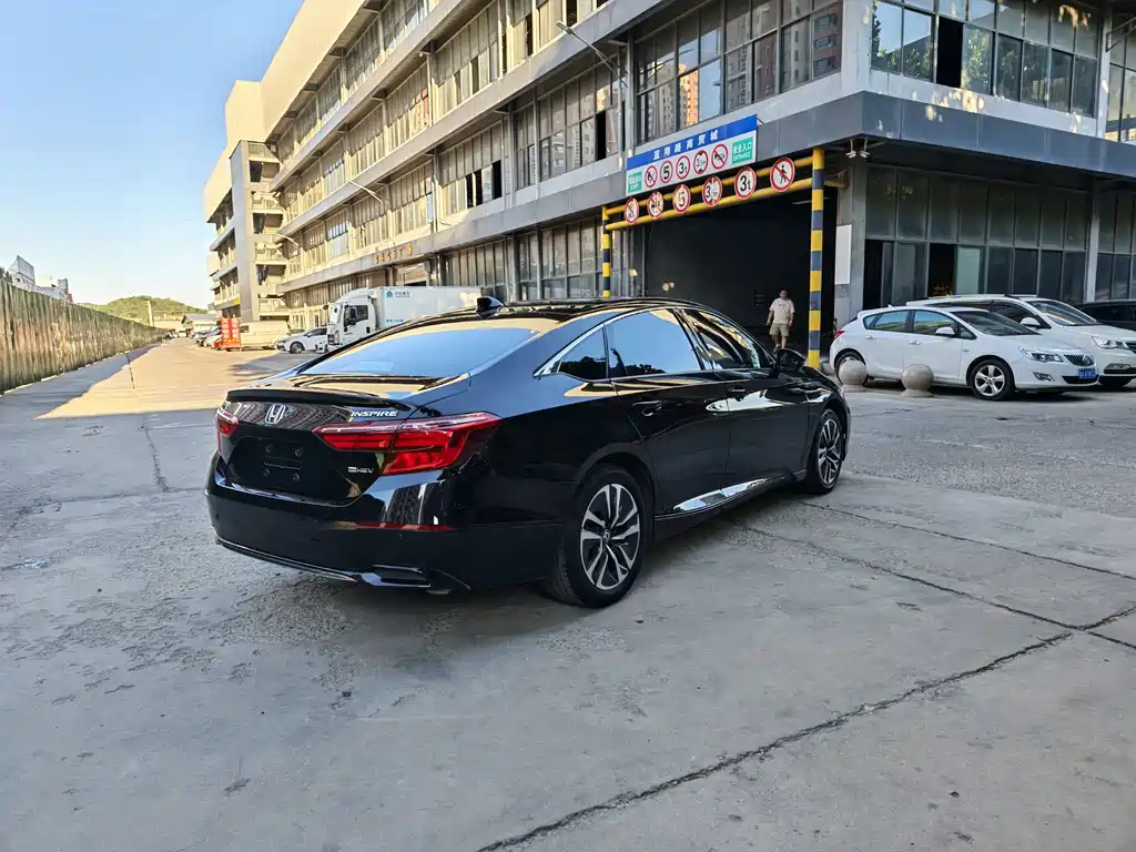 Honda Inspire — фото 4