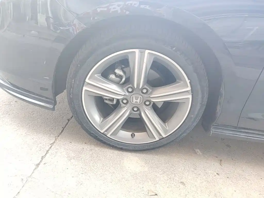 Honda Accord — фото 23