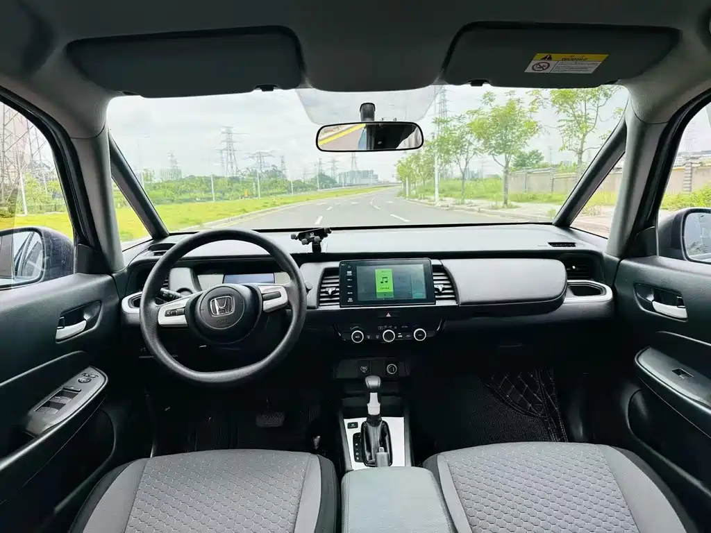 Honda Fit — фото 8