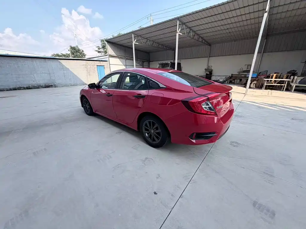 Honda Civic — фото 2