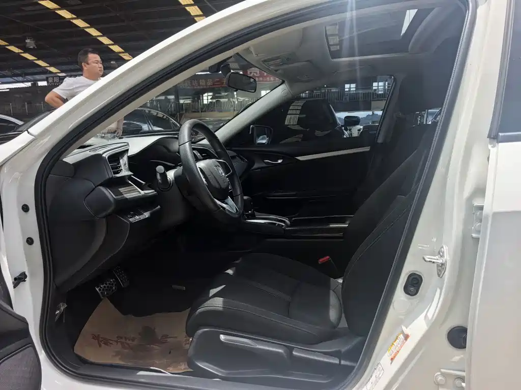 Honda Civic — фото 4