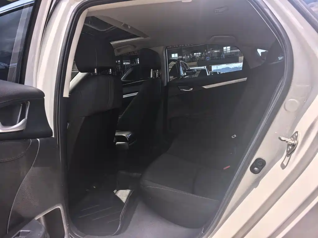Honda Civic — фото 5
