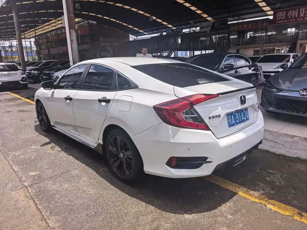 Honda Civic — фото 7