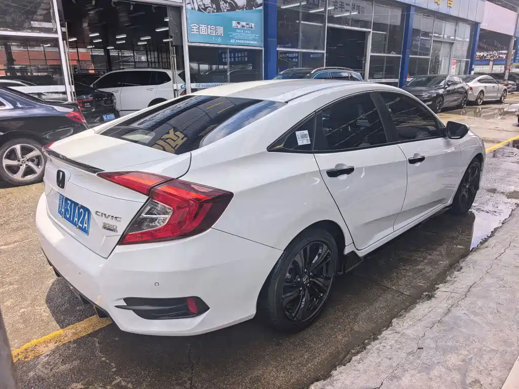Honda Civic — фото 9