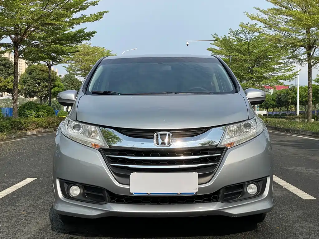 Honda Odyssey — фото 2