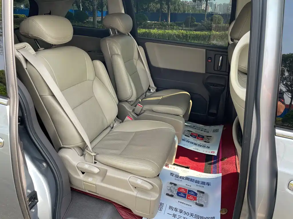 Honda Odyssey — фото 13