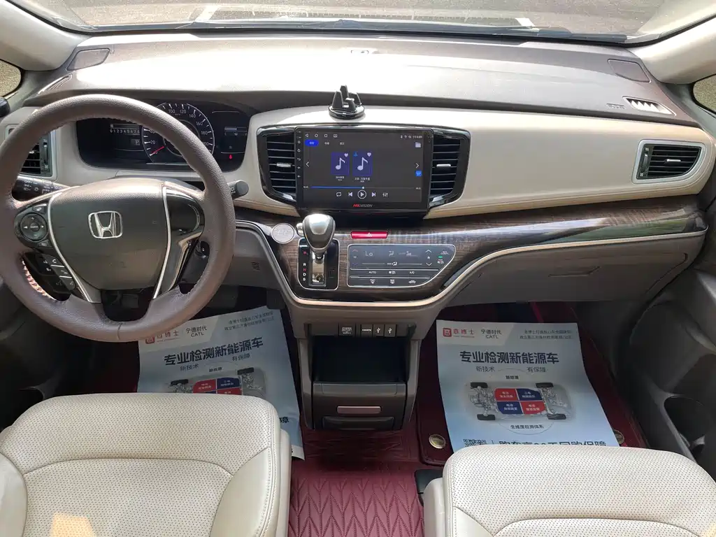 Honda Odyssey — фото 17