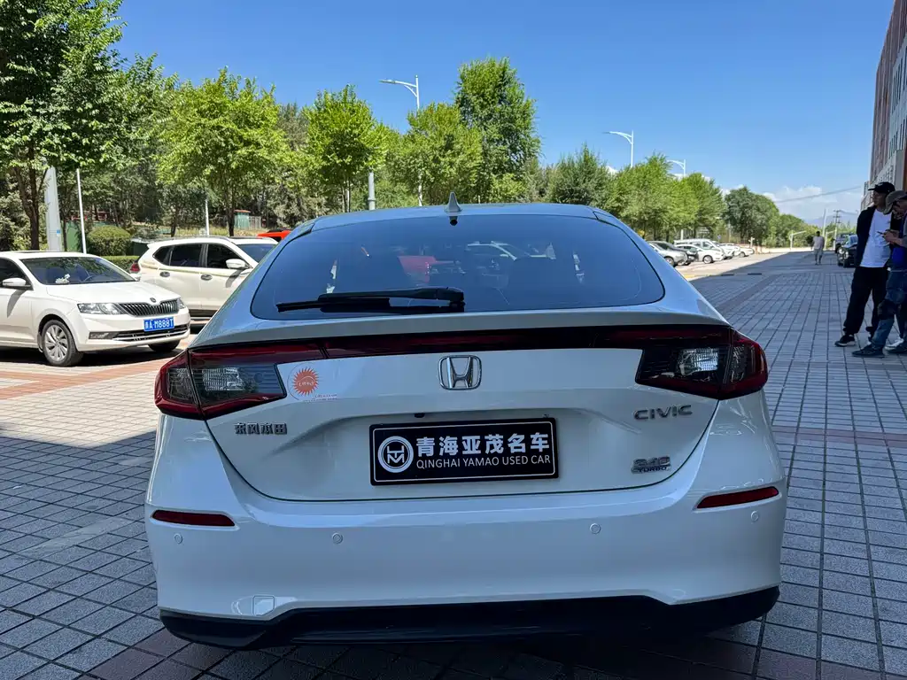 Honda Civic — фото 11