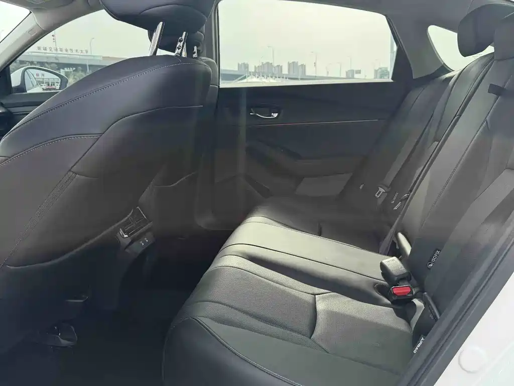 Honda Accord — фото 6