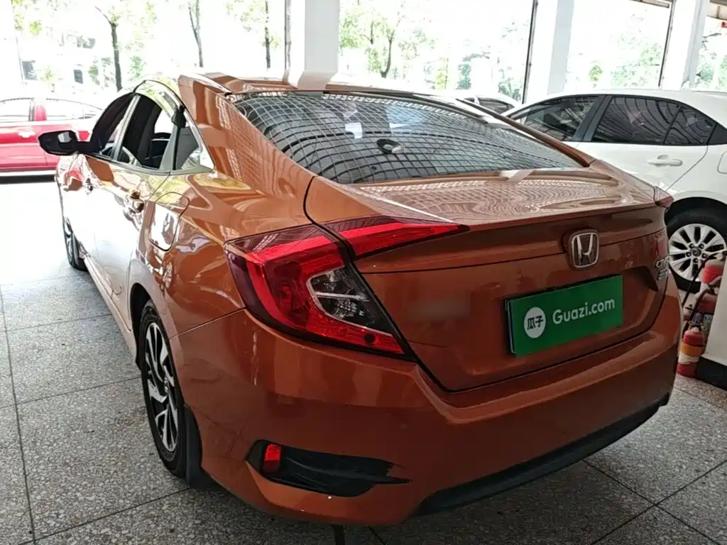Honda Civic — фото 5