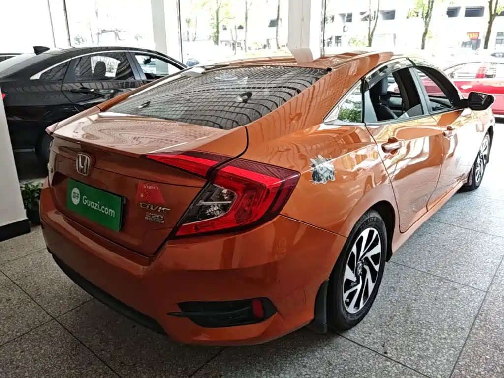 Honda Civic — фото 7