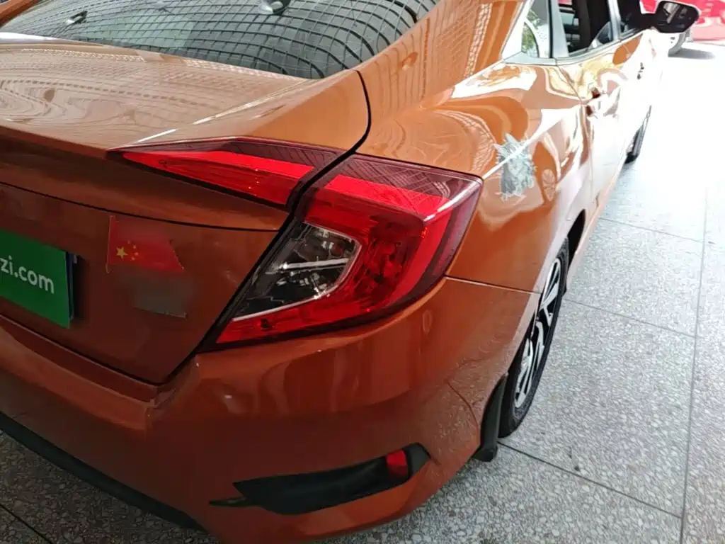 Honda Civic — фото 8