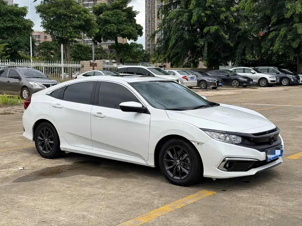 Honda Civic — фото 3
