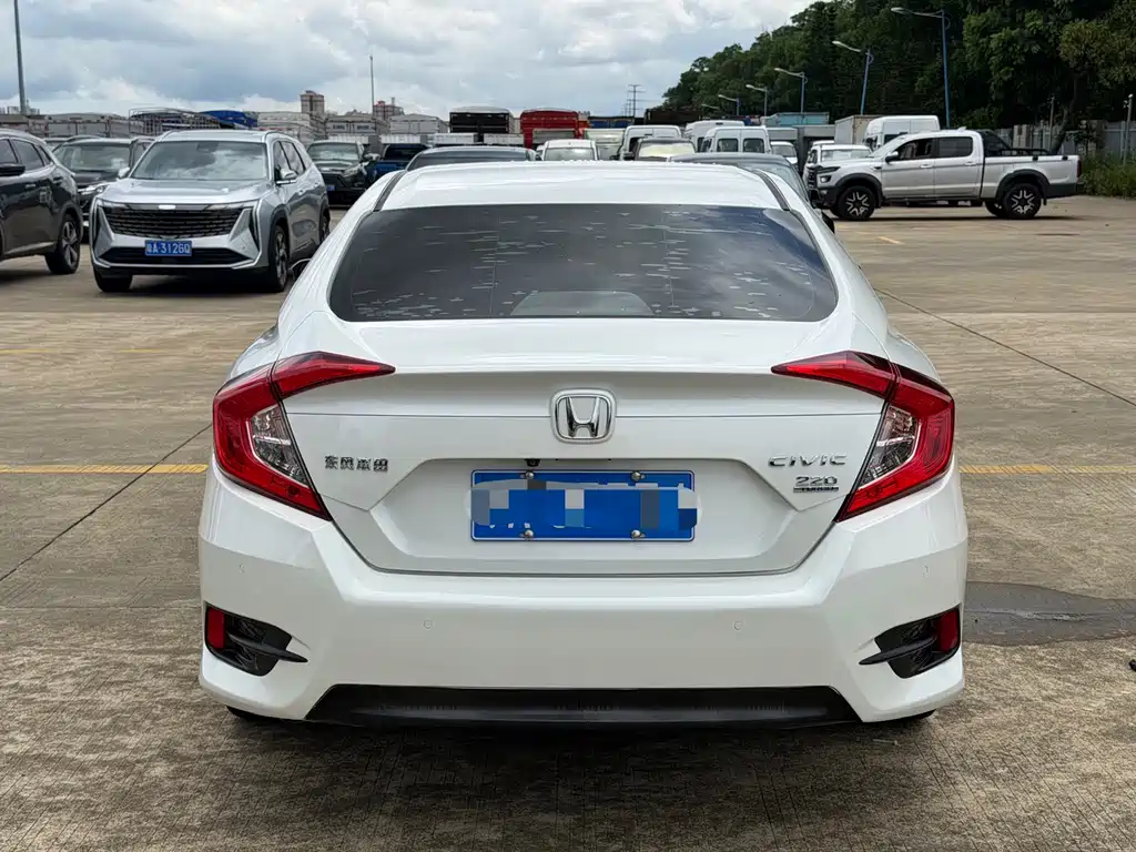 Honda Civic — фото 8