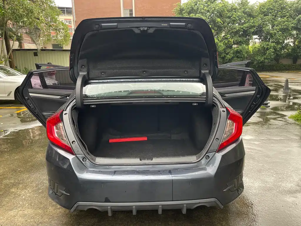 Honda Civic — фото 15