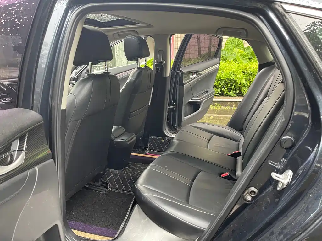 Honda Civic — фото 10