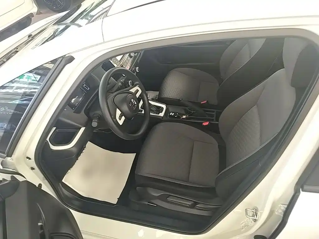 Honda Fit — фото 16