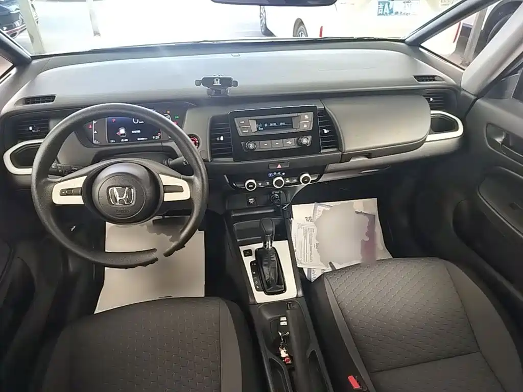 Honda Fit — фото 10